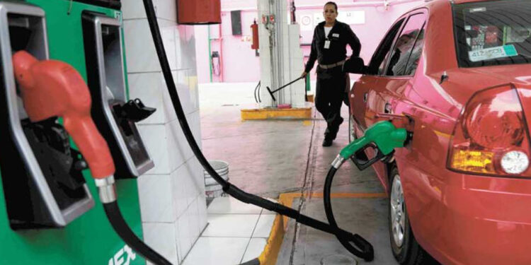 Gobierno registra recaudación récord por IEPS a las gasolinas