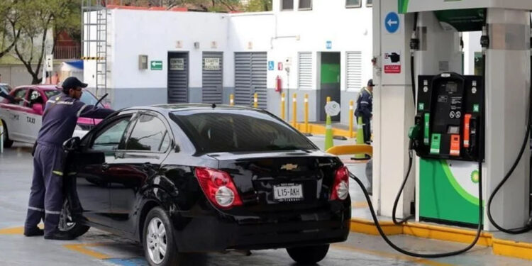 Advierten sobre riesgo en abasto de gasolina