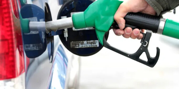 Aumenta la adulteración de combustibles en México, afectando a vehículos y consumidores