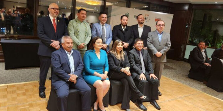 Alicia Zazueta Payán continuará su liderazgo como Presidenta de AMPES para el periodo 2024-2025